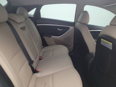 Used 2015 Hyundai Elantra GT w/ Option Group 03 FWD image 19