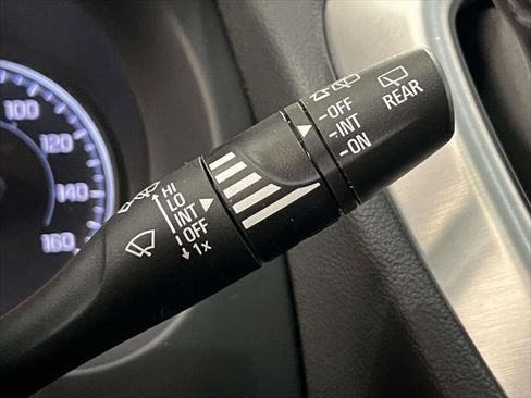 Certified 2023 GMC Terrain SLT image 24