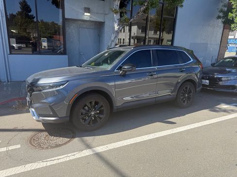 Used 2024 Honda CR-V Sport Touring image 4