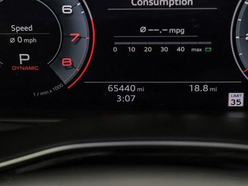 Used 2019 Audi Q8 Premium Plus w/ Premium Plus AWD/4WD image 17
