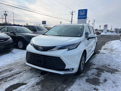 Used 2021 Toyota Sienna XLE w/ XLE Plus Package