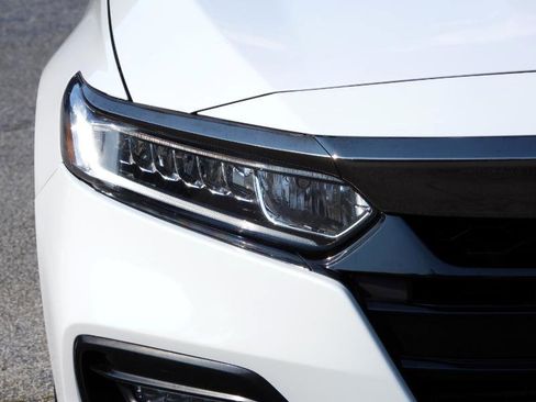 Used 2020 Honda Accord Sport image 26