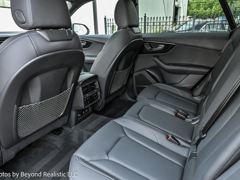 Used 2024 Audi Q8 Premium Plus image 30