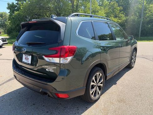 Used 2024 Subaru Forester Limited AWD/4WD image 7