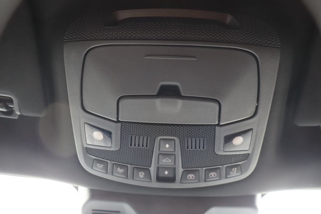 Used 2024 Lincoln Navigator L Reserve AWD/4WD image 24