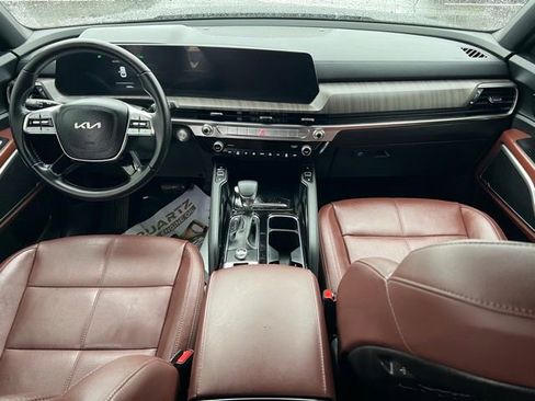 Certified 2024 Kia Telluride EX w/ EX Captain's Chair Package image 10