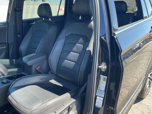 Used 2020 Volkswagen Tiguan SEL Premium R-Line w/ 3rd Row Seat Package AWD/4WD image 18
