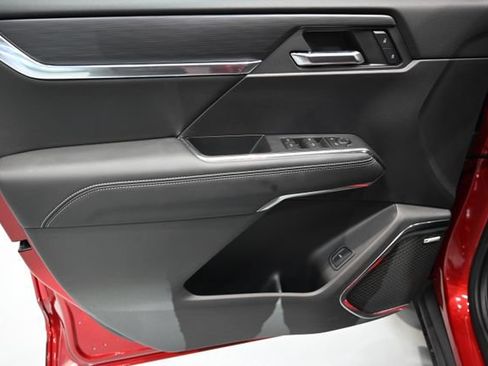 New 2026 GMC Acadia Elevation w/ Elevation Premium Package FWD image 25