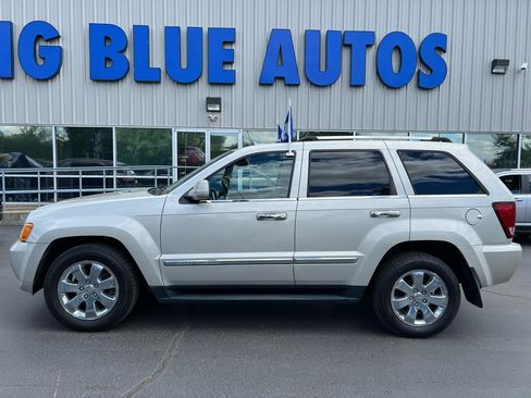 Used 2010 Jeep Grand Cherokee Limited AWD/4WD image 2