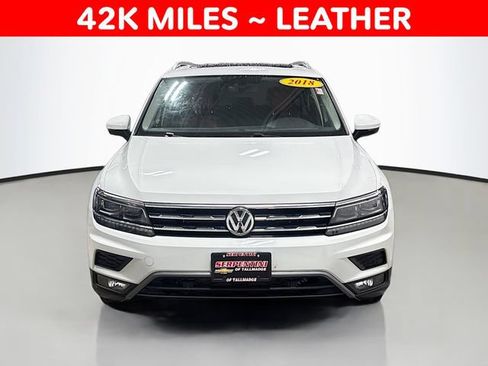 Used 2018 Volkswagen Tiguan SEL Premium AWD/4WD image 2