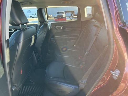 Used 2022 Jeep Compass Trailhawk w/ Trailhawk Convenience Group image 9