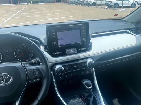 Used 2020 Toyota RAV4 XLE Premium AWD/4WD image 14