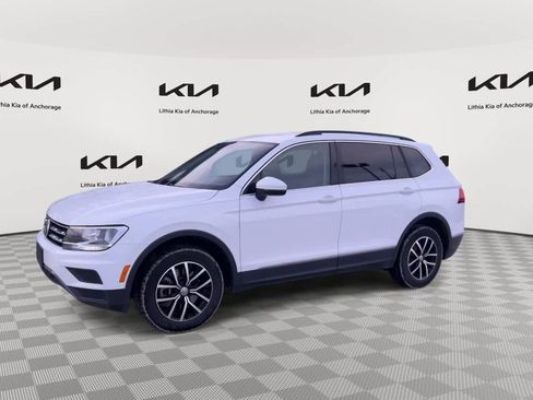 Used 2021 Volkswagen Tiguan SE image 4