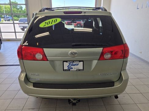 Used 2010 Toyota Sienna CE image 10