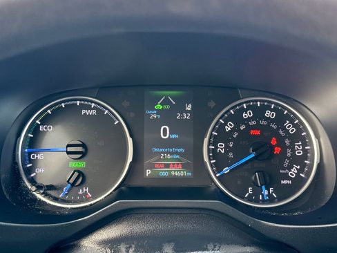 Used 2019 Toyota RAV4 LE image 30