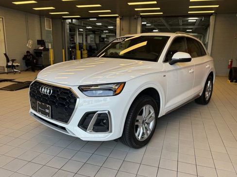 Certified 2022 Audi Q5 2.0T Premium w/ Convenience Package AWD/4WD image 8