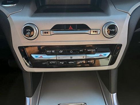 Certified 2023 Ford Explorer XLT w/ Equipment Group 202A AWD/4WD image 20