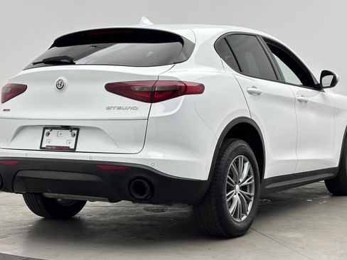 Used 2023 Alfa Romeo Stelvio Sprint RWD image 8
