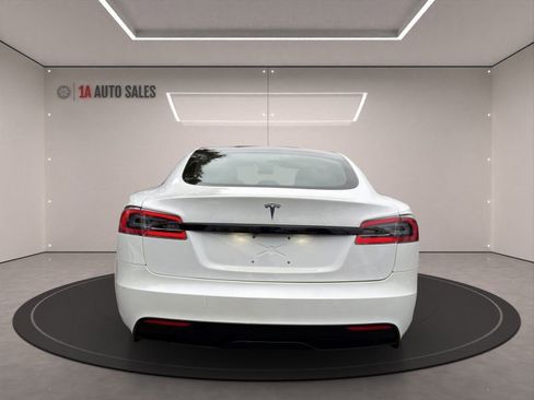 Used 2022 Tesla Model S image 4