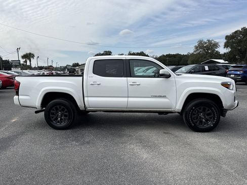 Used 2023 Toyota Tacoma SR5 w/ Technology Package AWD/4WD image 6