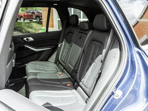 Used 2019 BMW X5 xDrive40i w/ Convenience Package AWD/4WD image 27
