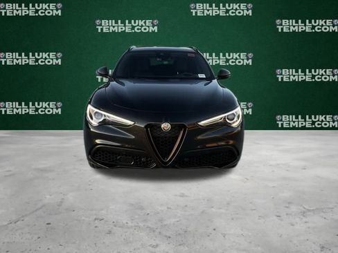 Used 2023 Alfa Romeo Stelvio Estrema image 5