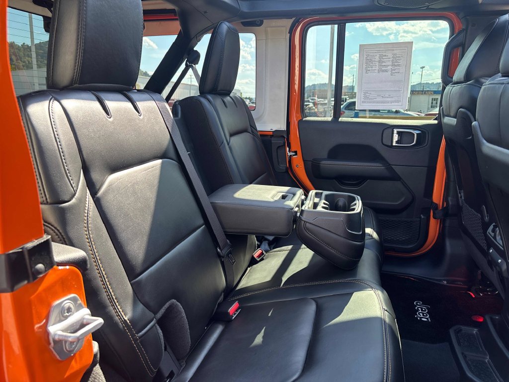 Used 2025 Jeep Wrangler Unlimited Rubicon 392 AWD/4WD image 28