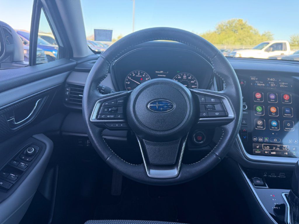 Used 2025 Subaru Outback Premium AWD/4WD image 8