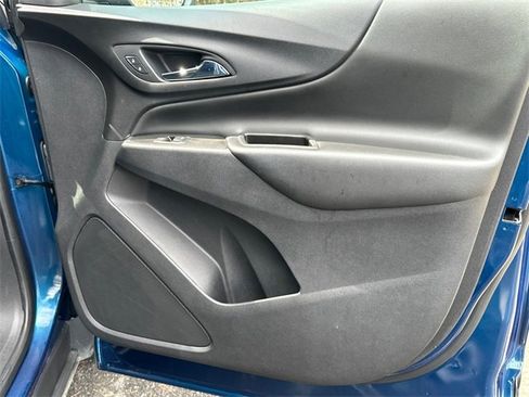 Used 2021 Chevrolet Equinox LT image 30