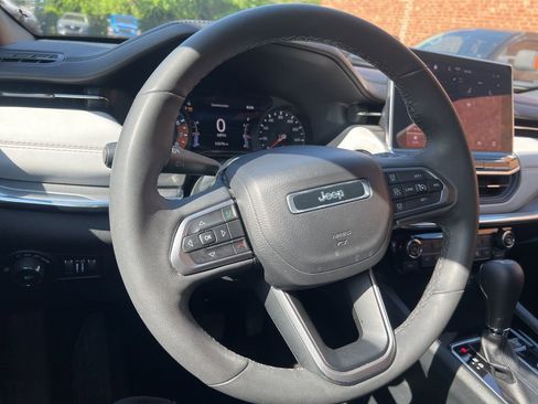 Used 2023 Jeep Compass Limited AWD/4WD image 28