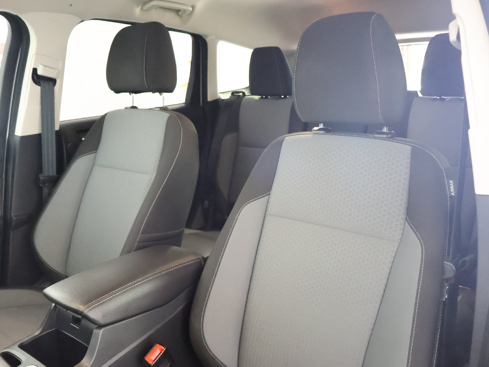 Used 2017 Ford Escape SE w/ Equipment Group 201A AWD/4WD image 27