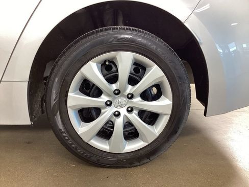 Used 2023 Toyota Corolla LE FWD image 28
