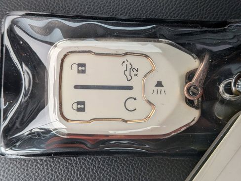 Used 2023 GMC Terrain SLT w/ Infotainment Package II image 37