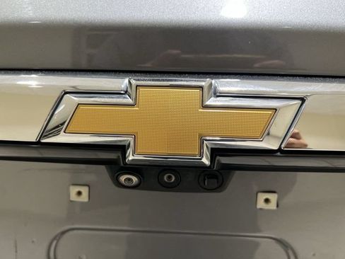 Used 2023 Chevrolet Traverse LT FWD image 26
