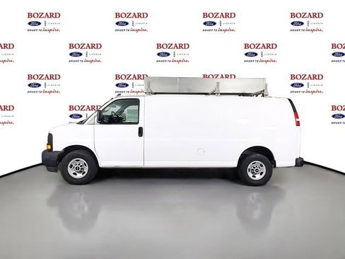 Used 2017 GMC Savana 2500 Extended RWD image 5