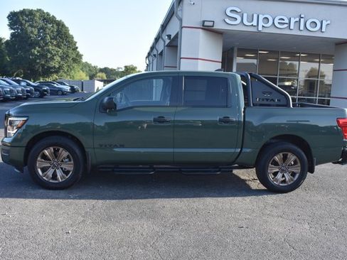 Used 2024 Nissan Titan SV w/ SV Bronze Edition Package RWD image 10