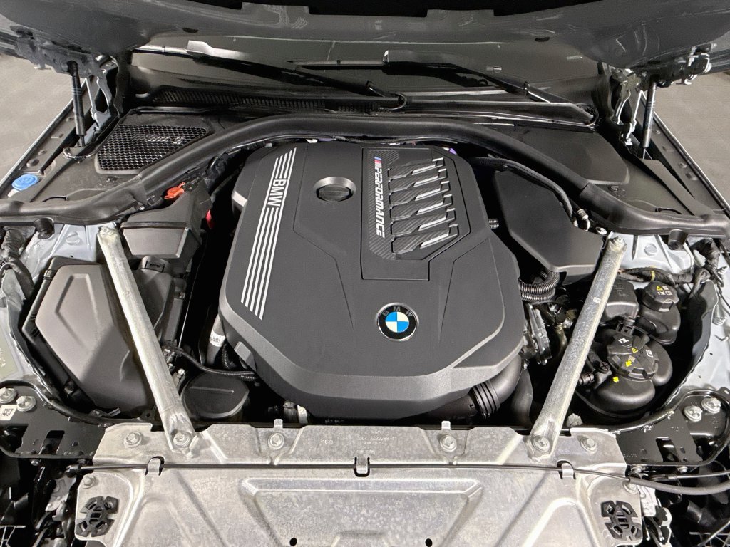 Used 2024 BMW M440i Coupe w/ Parking Assistance Package RWD image 21