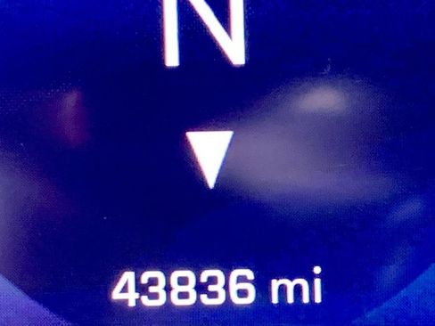 Used 2023 Chevrolet Tahoe Z71 w/ Luxury Package image 18