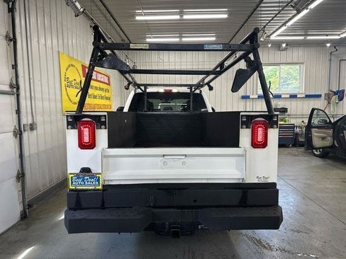 Used 2022 Ford F250 XL w/ Power Equipment Group RWD image 5