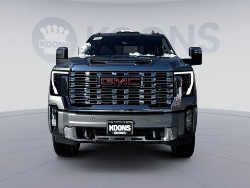 New 2026 GMC Sierra 3500 Denali w/ Denali Reserve Package image 7