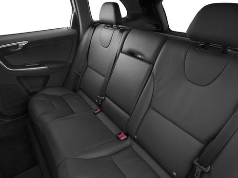 Used 2016 Volvo XC60 T5 w/ Proximity Package image 14