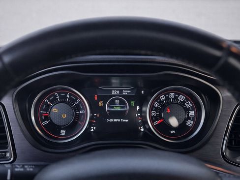 Used 2018 Dodge Challenger SXT image 7