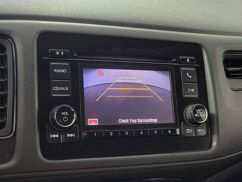 Used 2017 Honda HR-V LX image 29