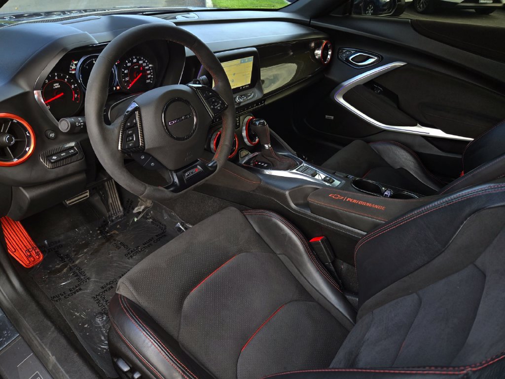 Used 2019 Chevrolet Camaro ZL1 RWD image 10