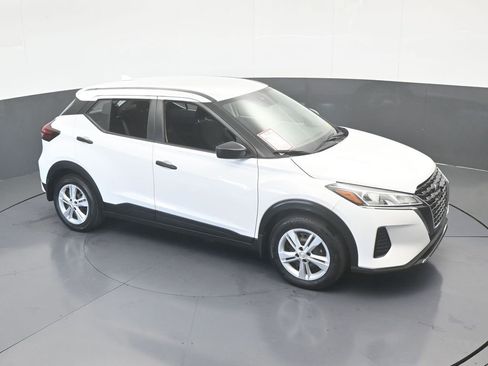 Used 2025 Nissan Kicks Play S image 47