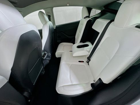 Used 2023 Tesla Model Y Long Range image 25