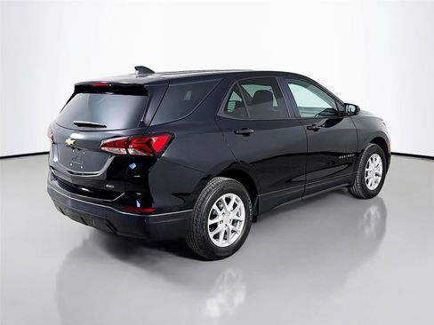 Used 2024 Chevrolet Equinox LS w/ LS Convenience Package AWD/4WD image 9