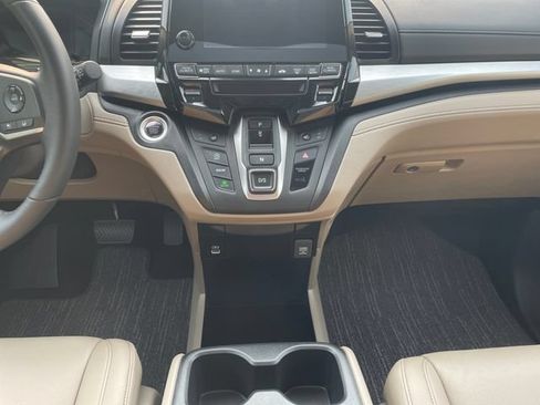 Certified 2024 Honda Odyssey EX-L image 11