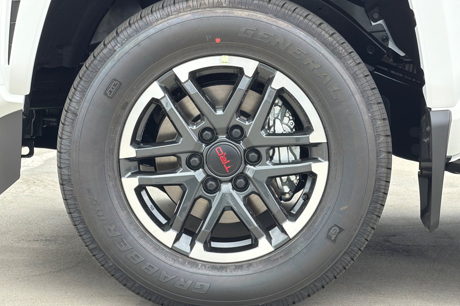 Certified 2026 Toyota Tacoma TRD Sport AWD/4WD image 30