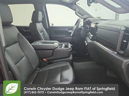 Used 2025 GMC Sierra 1500 SLT AWD/4WD image 33